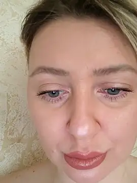 LadyLolyPop  online show from April 7, 3:41 am