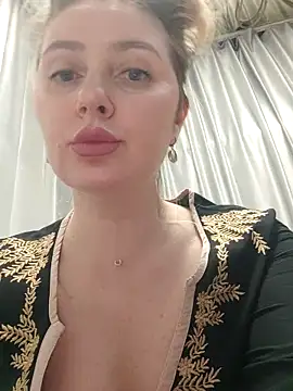 LadyLolyPop  online show from June 5, 3:55 am