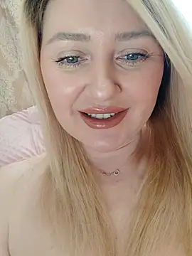 LadyLolyPop  online show from April 8, 6:04 am