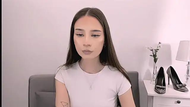 EmilyDarling online show from February 25, 9:03 pm