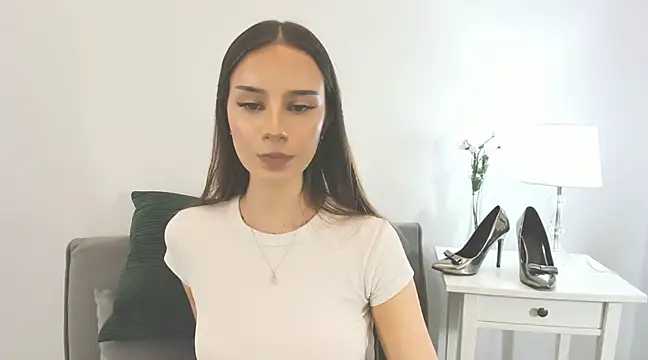 EmilyDarling online show from February 19, 12:14 am