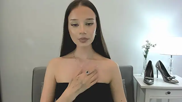 EmilyDarling online show from September 24, 8:04 pm