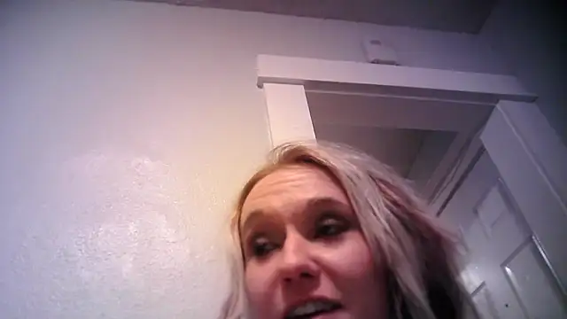 KissMysAssXoXo online show from February 11, 4:11 am