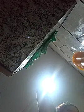 Snapshot of By_Aninha chatting on February 12, 5:40 am By Aninha online show from February 12, 5:40 am