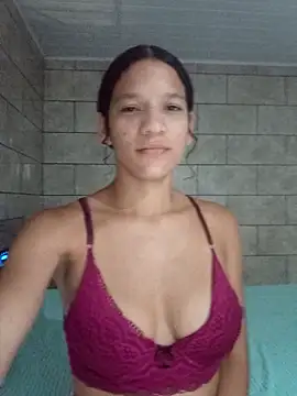 Snapshot of By_Aninha chatting on February 7, 2:36 pm By Aninha online show from February 7, 2:36 pm