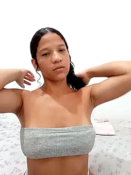 Snapshot of By_Aninha chatting on September 17, 11:56 am By Aninha online show from September 17, 11:56 am
