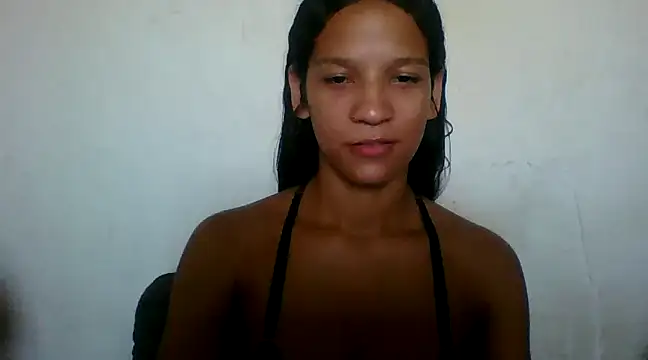 Snapshot of By_Aninha chatting on March 22, 7:31 pm By Aninha online show from March 22, 7:31 pm