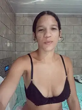 Snapshot of By_Aninha chatting on February 19, 12:57 pm By Aninha online show from February 19, 12:57 pm