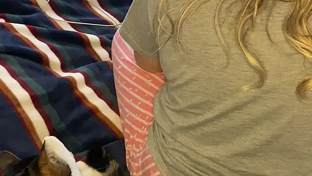 Snapshot of Ceyceys chatting on February 18, 7:49 am Ceyceys online show from February 18, 7:49 am