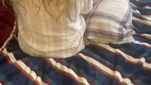 Ceyceys online show from March 31, 8:49 am