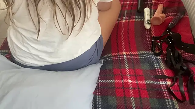 Ceyceys online show from October 20, 11:11 am