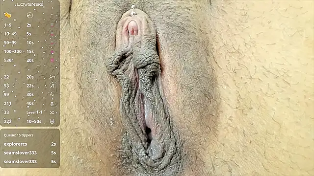 Snapshot of charlotte01__ chatting on January 3, 4:27 pm charlotte01   online show from January 3, 4:27 pm