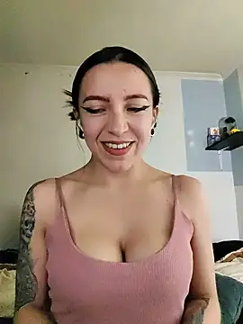 Snapshot of Paudelatorre chatting on July 9, 4:57 am Paudelatorre online show from July 9, 4:57 am