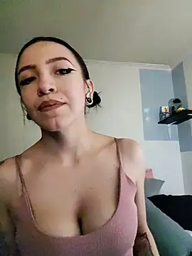 Snapshot of Paudelatorre chatting on July 5, 10:27 pm Paudelatorre online show from July 5, 10:27 pm