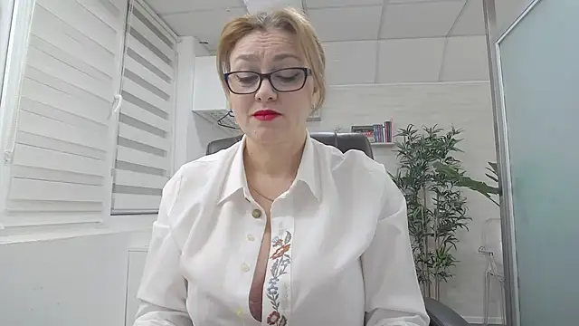 LadyJeen online show from January 17, 6:28 am