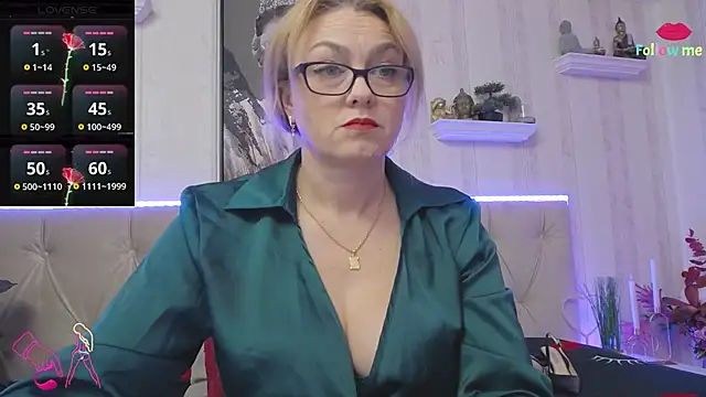 LadyJeen online show from October 12, 3:13 pm