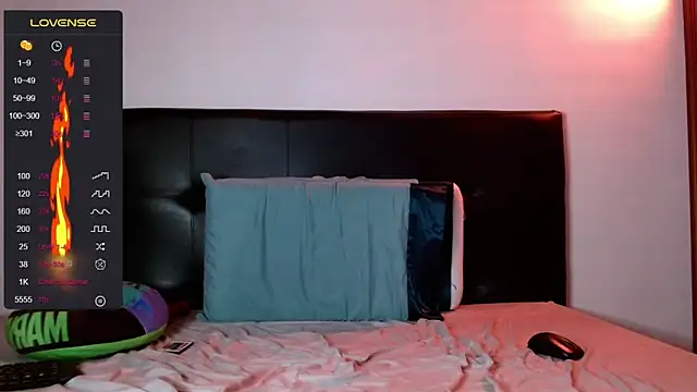 dap XOXO online show from February 26, 10:58 pm