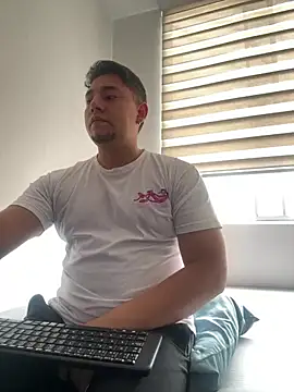 dap XOXO online show from April 5, 8:48 pm