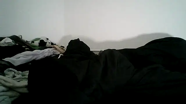 Snapshot of Daszler chatting on March 17, 9:46 pm Daszler online show from March 17, 9:46 pm