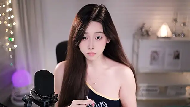 SleepArtist online show from May 17, 3:23 pm