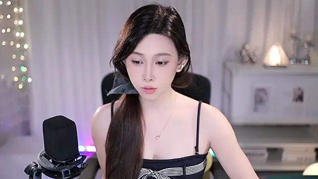 Snapshot of SleepArtist chatting on June 15, 3:12 pm SleepArtist online show from June 15, 3:12 pm