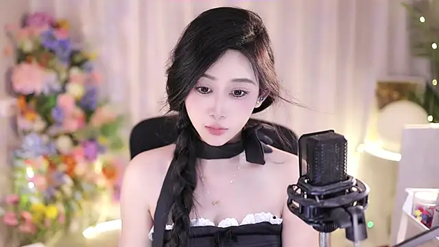 Snapshot of SleepArtist chatting on March 2, 7:08 pm SleepArtist online show from March 2, 7:08 pm