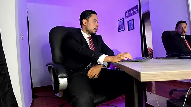 Snapshot of thesexlawyer1 chatting on October 30, 8:28 pm thesexlawyer1 online show from October 30, 8:28 pm