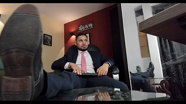 Snapshot of thesexlawyer1 chatting on November 15, 2:15 am thesexlawyer1 online show from November 15, 2:15 am