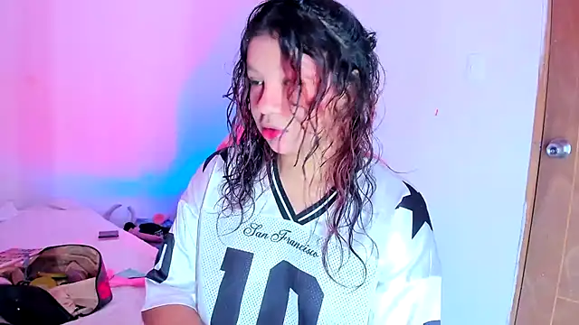 Emily Coper18 online show from March 30, 1:45 pm