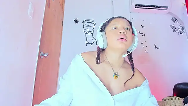 Emily Coper18 online show from January 12, 1:29 pm