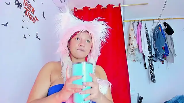 Emily Coper18 online show from November 3, 6:44 pm