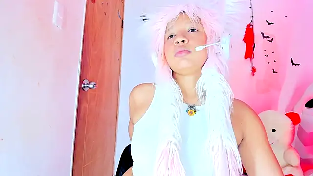 Emily Coper18 online show from February 2, 5:56 pm