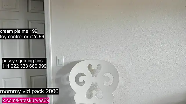 Snapshot of kateskurves chatting on July 1, 1:11 pm kateskurves online show from July 1, 1:11 pm