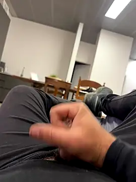 Snapshot of Angeloggaa chatting on November 4, 3:49 pm Angeloggaa online show from November 4, 3:49 pm