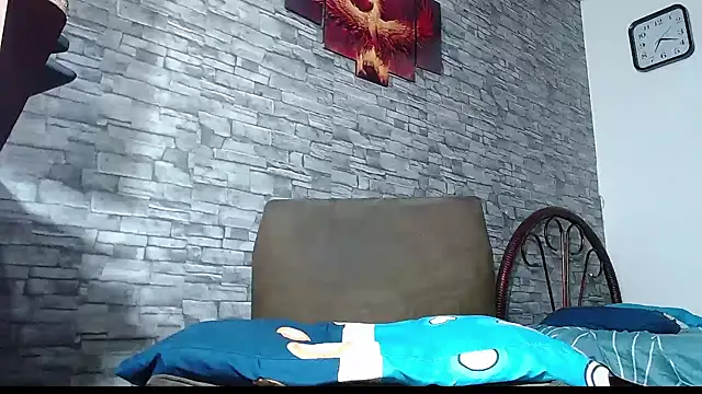 Snapshot of bulguehot chatting on December 16, 1:21 am bulguehot online show from December 16, 1:21 am