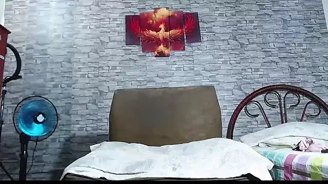 Snapshot of bulguehot chatting on November 17, 6:23 pm bulguehot online show from November 17, 6:23 pm