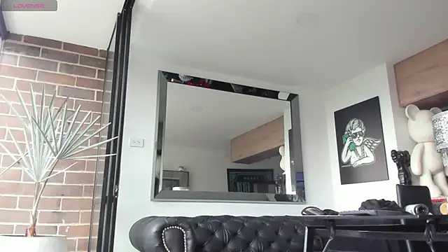 Snapshot of pretur_cruba1 chatting on October 13, 5:14 pm pretur cruba1 online show from October 13, 5:14 pm