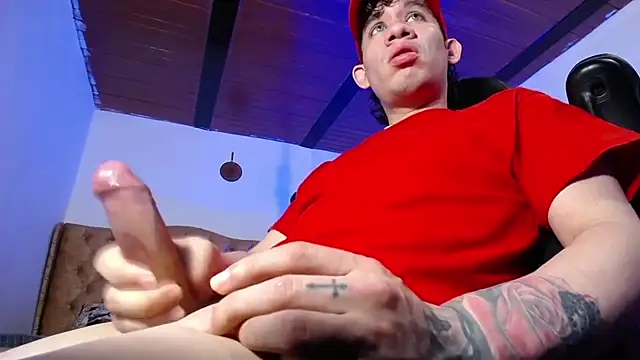 cute eidenx online show from April 18, 8:42 pm