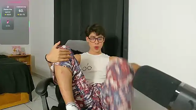 Snapshot of Jacotnk chatting on December 2, 4:47 am Jacotnk online show from December 2, 4:47 am