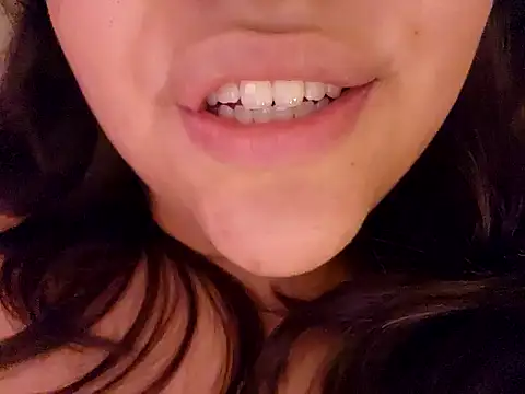 Blanquitaaa online show from December 12, 5:04 pm