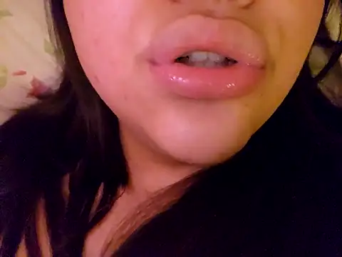 Blanquitaaa online show from March 22, 8:40 am