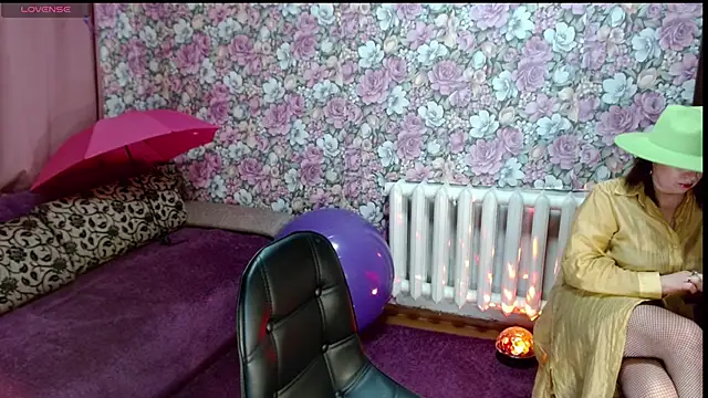 Snapshot of Julia-ru chatting on May 14, 8:06 pm Julia-ru online show from May 14, 8:06 pm