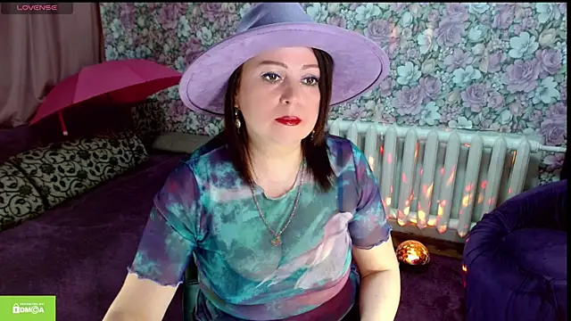 Snapshot of Julia-ru chatting on April 24, 8:33 pm Julia-ru online show from April 24, 8:33 pm