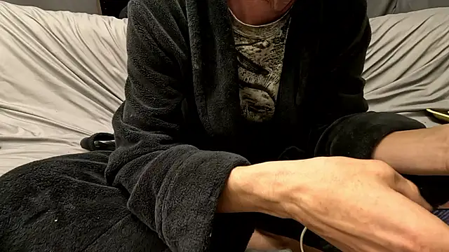 joeiandola online show from February 2, 8:30 pm