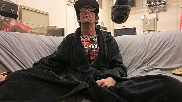 joeiandola online show from February 17, 6:05 pm