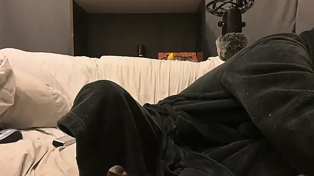 joeiandola online show from November 14, 6:00 pm