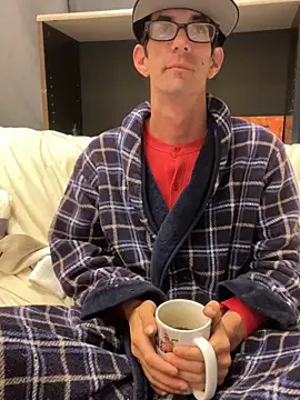 joeiandola online show from December 4, 10:14 am