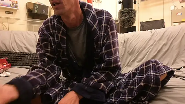 joeiandola online show from March 30, 2:51 pm