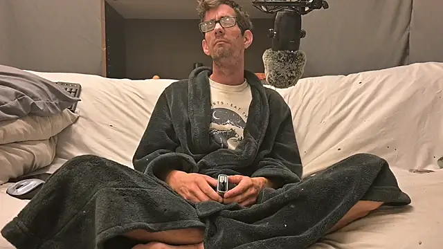 joeiandola online show from November 6, 6:01 pm