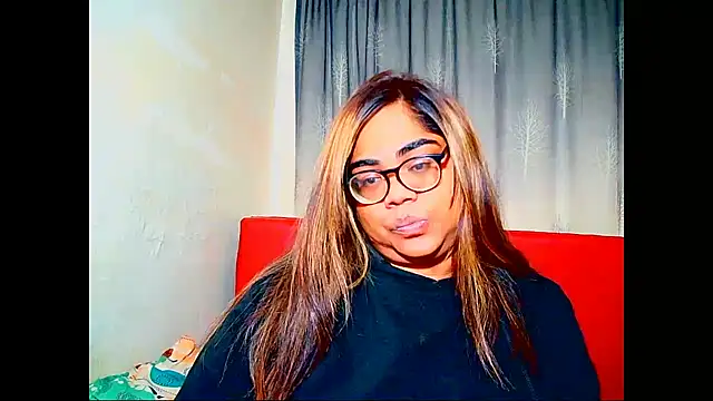 Indian Lola00 online show from May 15, 9:46 pm